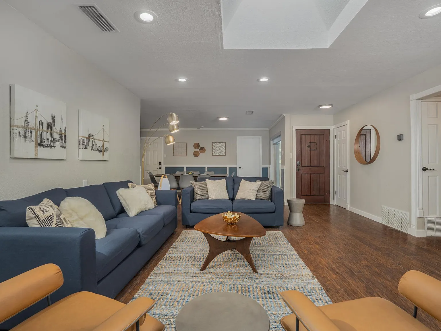 7809 Claremont Dr — Photo 4