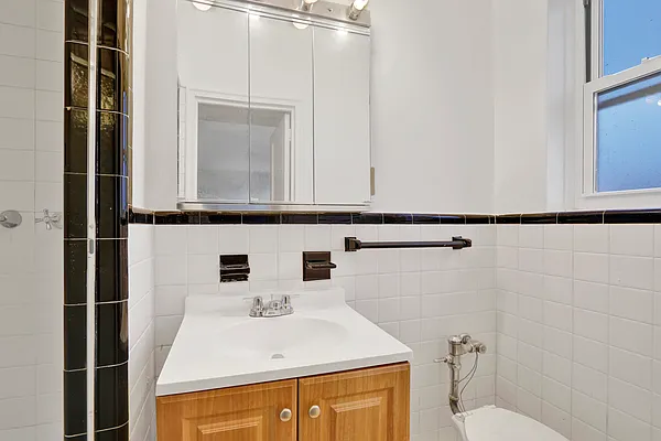 Sold by Remax Real Estate Professionals | media 13