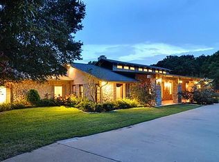 2121 Greta Ln, Fort Worth, TX 76120