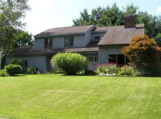 66 Middlesex Dr, Slingerlands, NY 12159