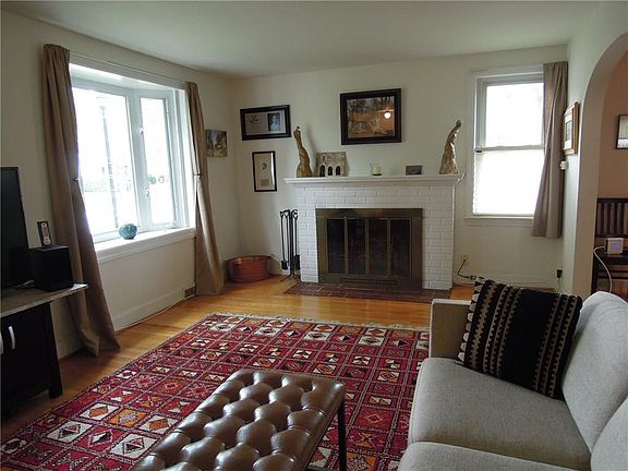 5th image of 135 Elmcroft Rd