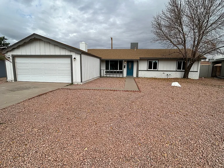 3932 W Solar Dr — Photo 1
