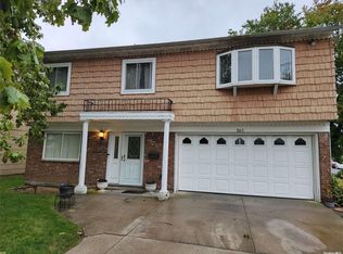 363 S Brookside Ave, Freeport, NY