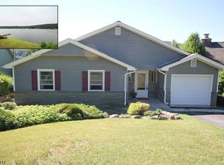 508 W Shore Trl, Sparta, NJ 07871