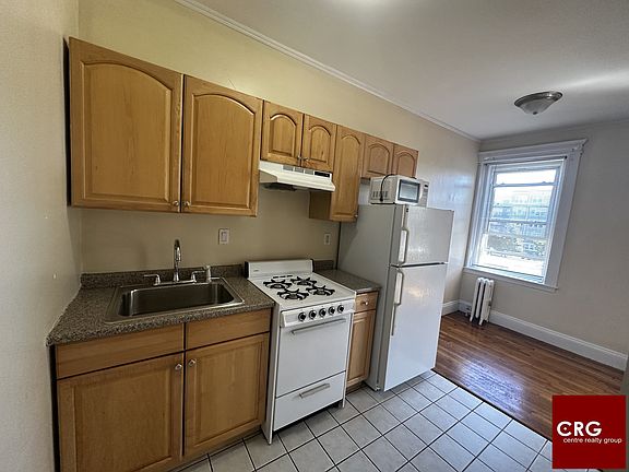 2nd image of 1637 Commonwealth Ave #14D