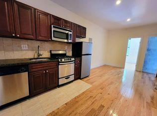 256 E 10th St #3Y, New York, NY 10009