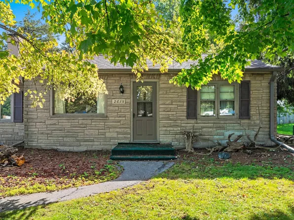 2615 W Highway Dr, Appleton, WI 54914