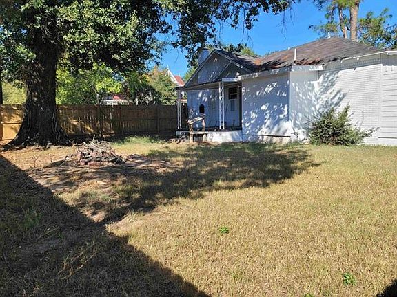 4th image of 1320 E Oakwood St Unit 1