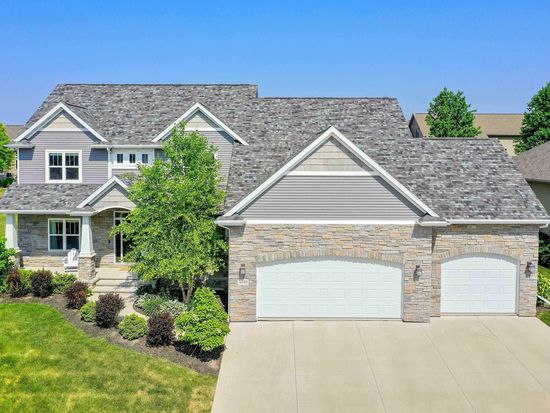5540 N Summerland Dr, Appleton, WI 54913