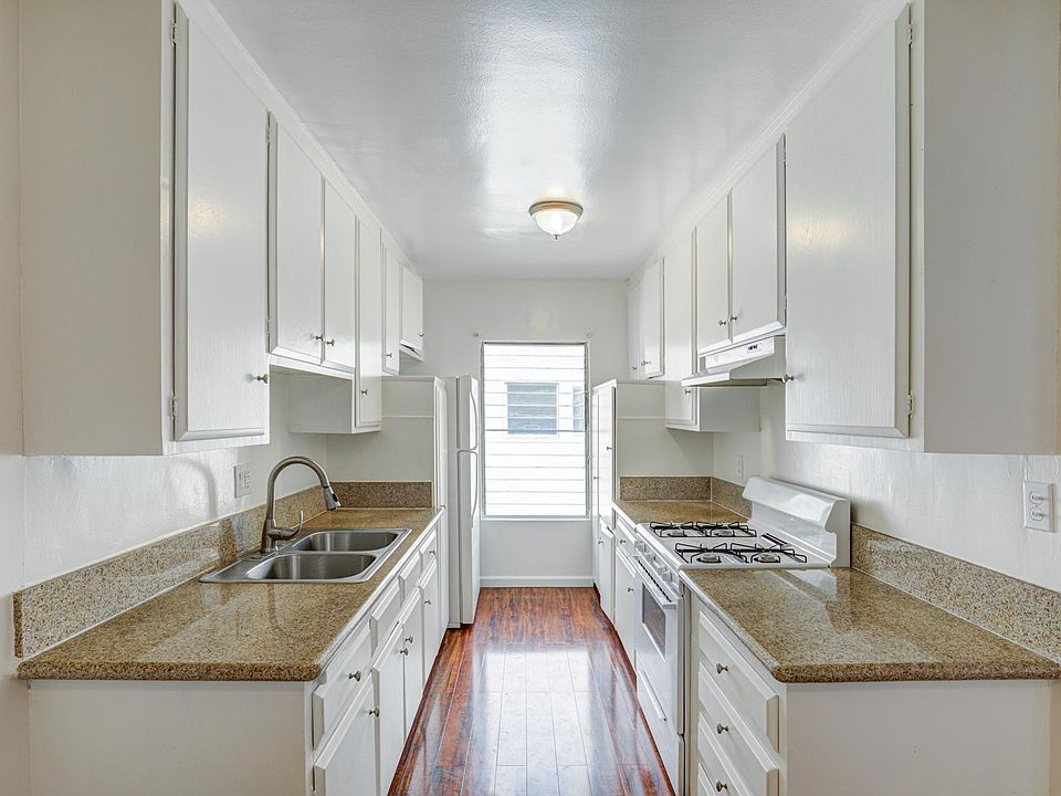 1st image of 1226 Armacost Ave APT 6