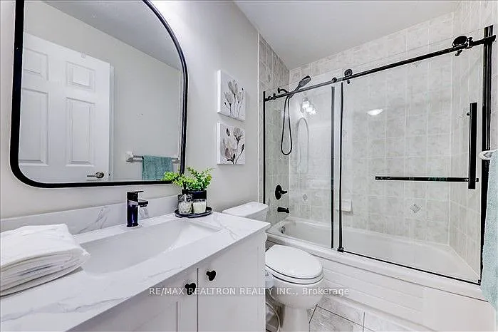 76 Gas Lamp Ln — Photo 7