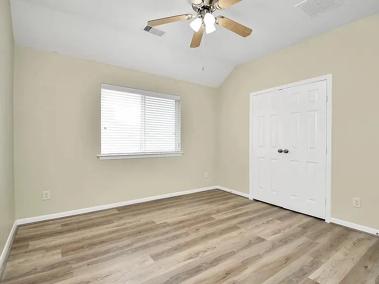 6315 Bain Dr — Photo 38