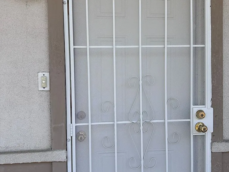 200 Truxtun Avenue — Photo 2