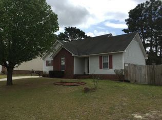 3913 Goforth Dr, Hope Mills, NC 28348