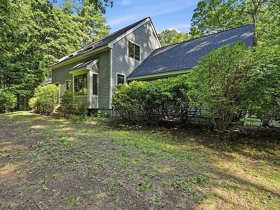 3rd image of 470 Montague Rd