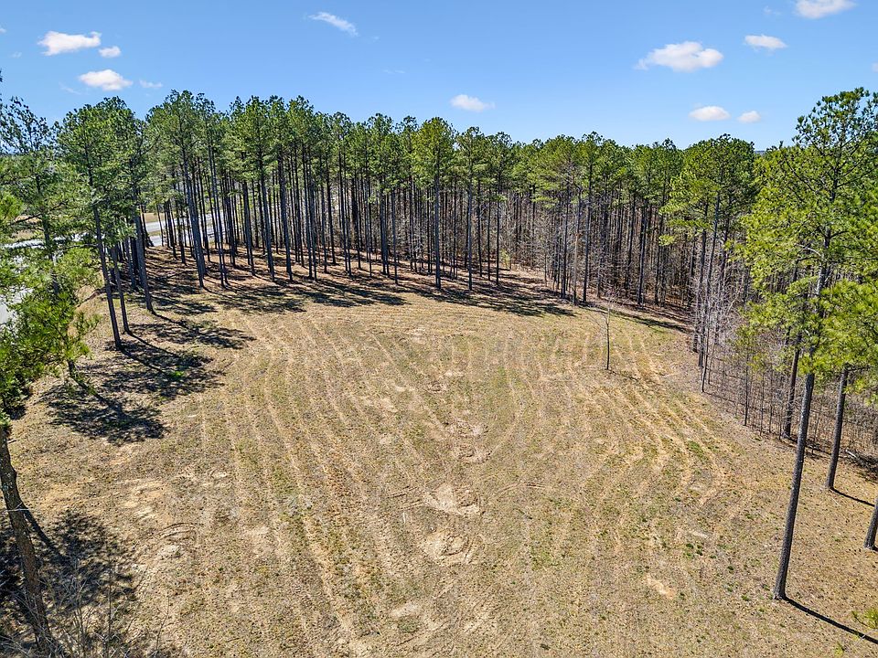 1st image of 131 Saddlebrook Dr