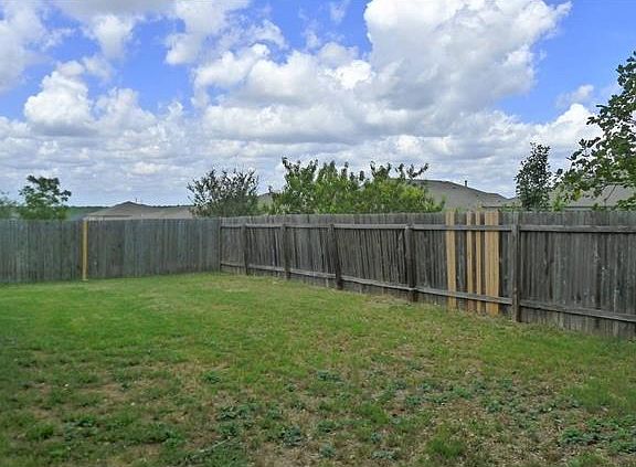 4th image of 326 Oxford Dr