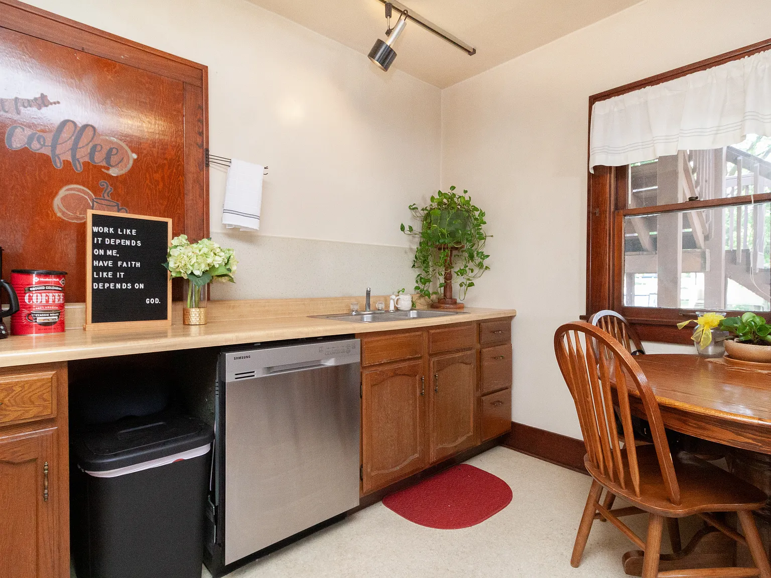 1520 Washington Street — Photo 3