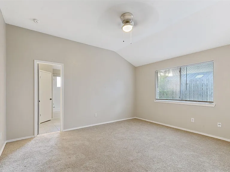 18067 Garden Manor Dr — Photo 9