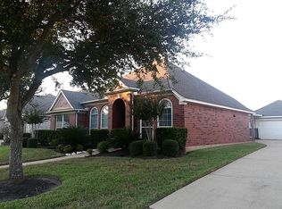 5011 Misty Park Ln, Sugar Land, TX 77479