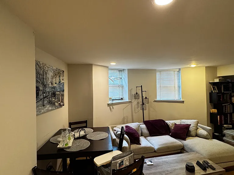 219 W Springfield St #1 — Photo 14
