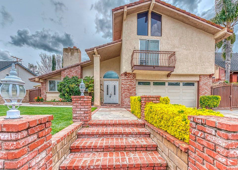 1st image of 23510 Highland Glen Dr