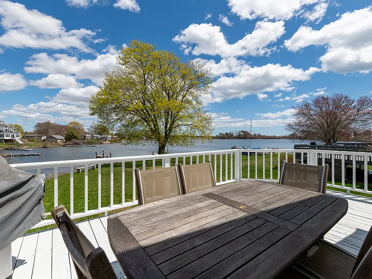 24 Shore Dr — Photo 25