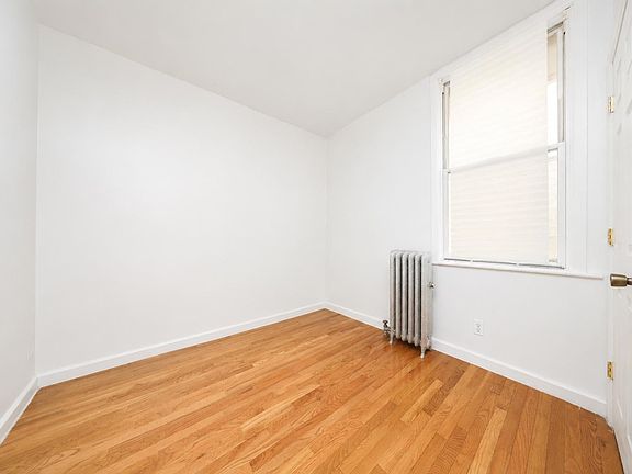 4th image of 30 W End Ave #4
