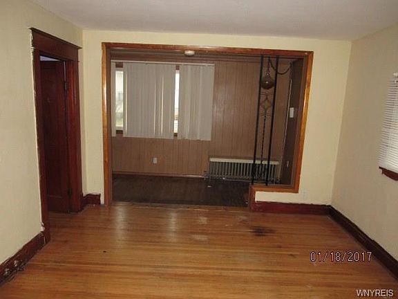 4th image of 43 Johnson St