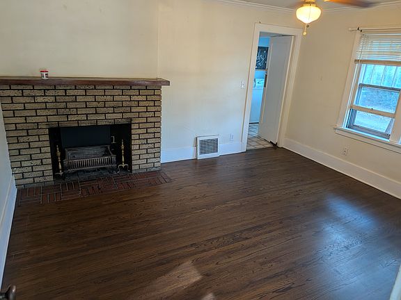 3rd image of 512 E Stuart St