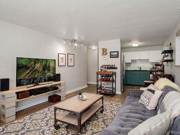 4th image of 271 N Grant St APT 101