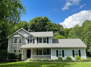 12463 Hibner Rd, Hartland, MI 48353