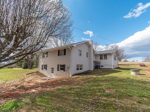 5th image of 3150 State Highway 268