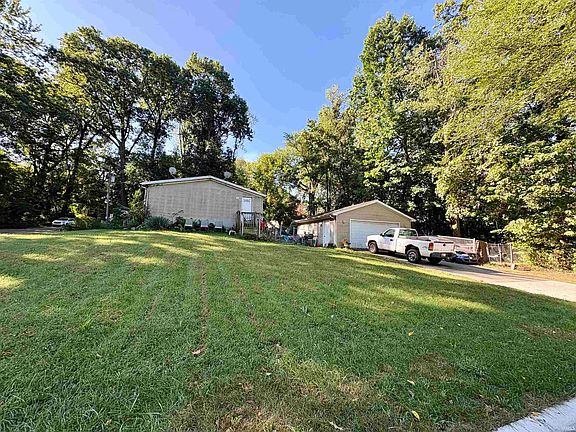 5th image of 2205 Philippa St