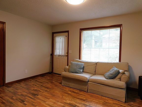 5th image of 625 River St