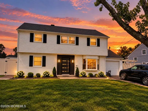 18 Branch Road, Oakhurst, NJ 07755