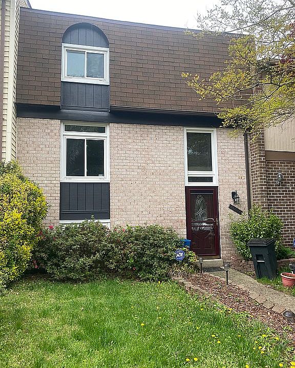 1st image of 2680 Seville Cir