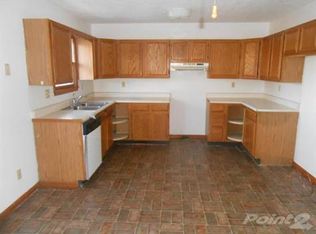 707 E 2nd St, Maryville, MO 64468