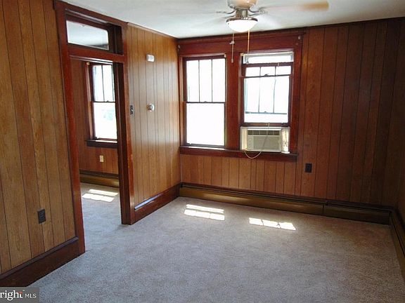 3rd image of 140 Delsea Dr S