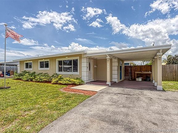 3rd image of 3632 SW 22nd St