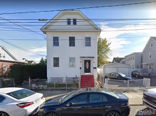 44 Emerson St, Carteret, NJ