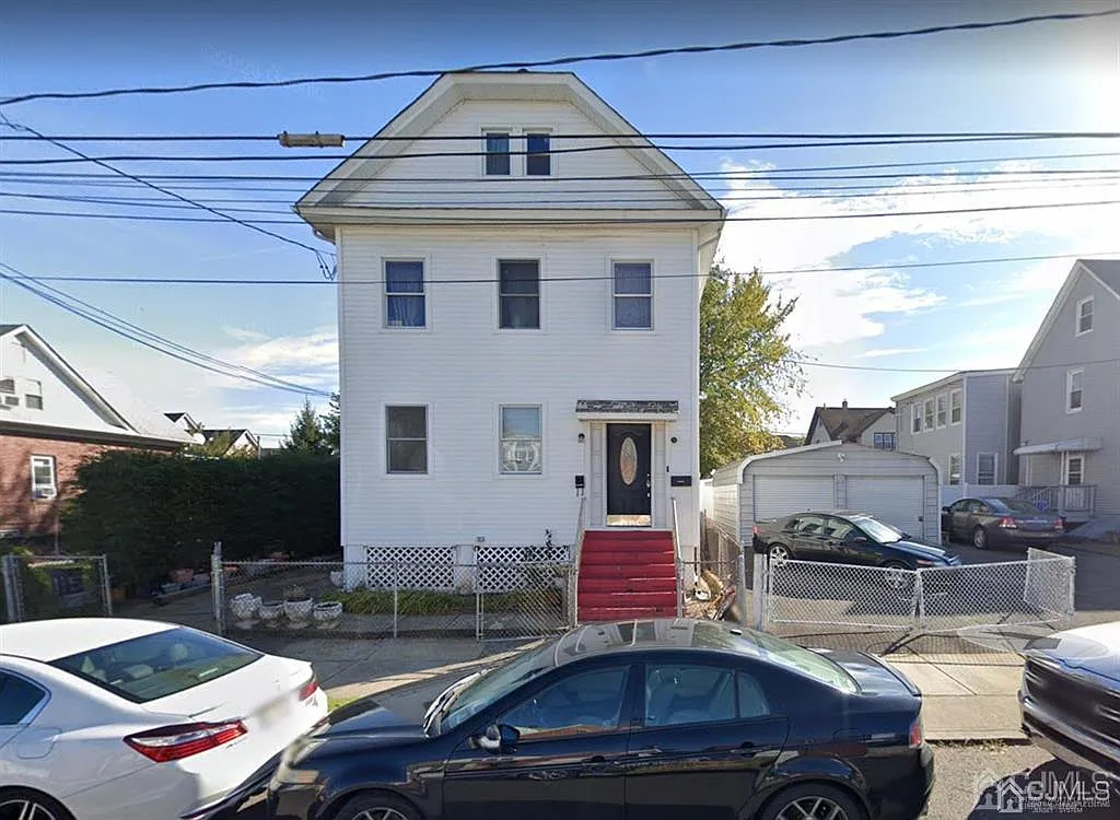 44 Emerson St photo 1