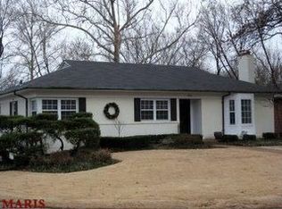 8700 W Kingsbury Ave, Saint Louis, MO 63124