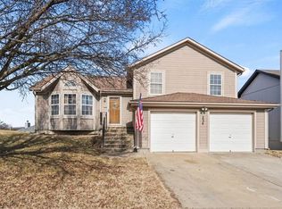 224 NW 113th St, Kansas City, MO 64155