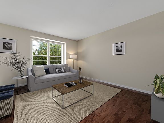 3rd image of 755 Thornbury Ct #101-2