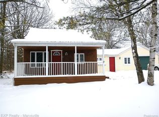 1728 S Range Rd, Saint Clair, MI 48079