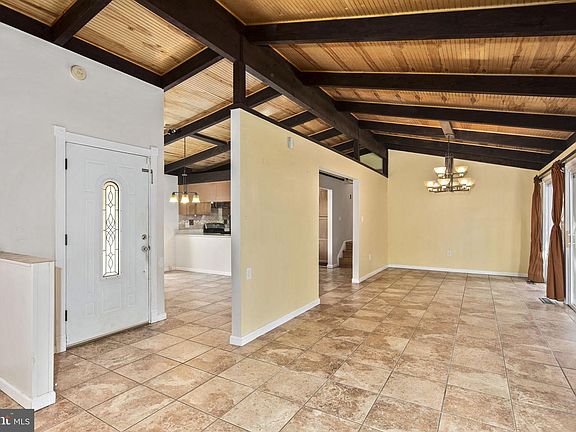 2nd image of 2322 Kingsbury Ln #490
