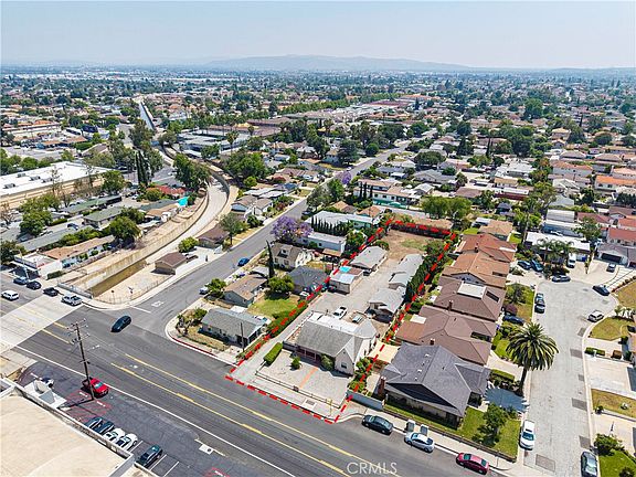 3rd image of 8836 E Broadway