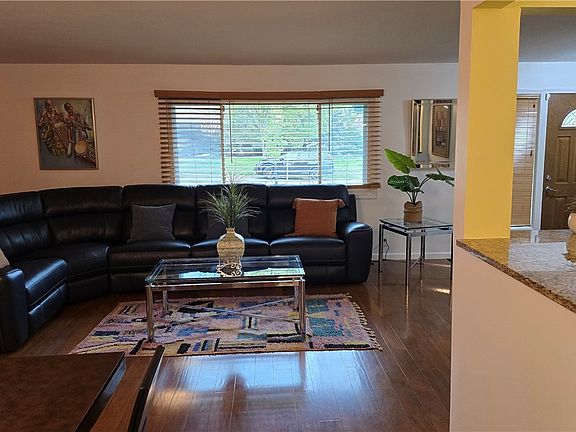 2nd image of 4995 Delevan Dr