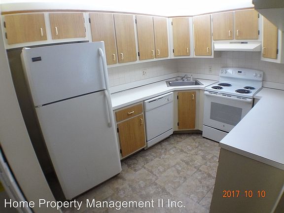 3rd image of 723 Sunny Pine Way APT A2